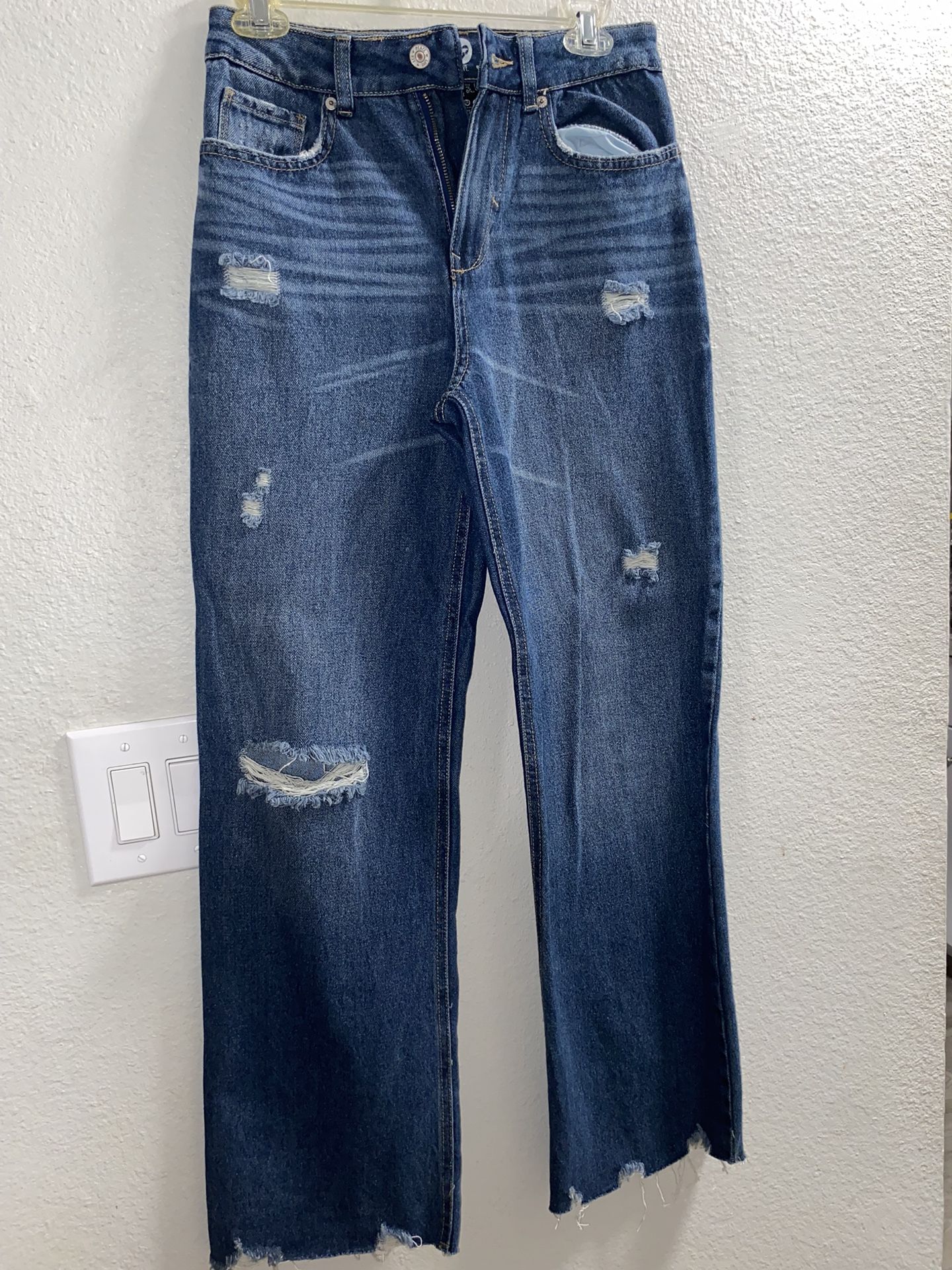 Size 3 / 26 Waist Blue Jeans