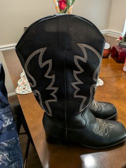 Boots size 8 women's