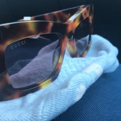 Brand New Gucci Sunglasses🕶🎁❤️