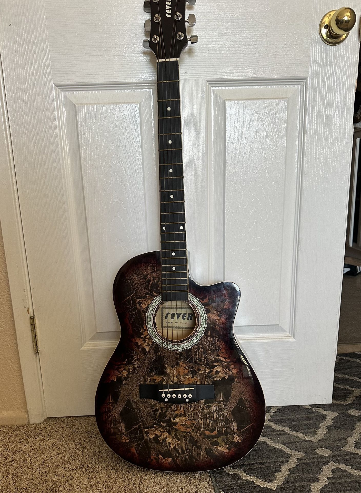 Acoustic Fever, Guitar