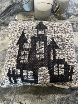 Haunted House Knit Throw Pillow