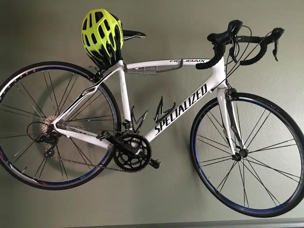 SPECIALIZED ROUBAIX ROAD BICYCLE