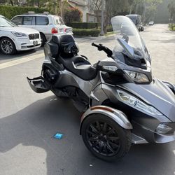 2013 CanAm Spyder Motorcycle 