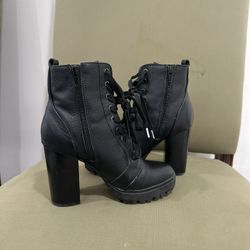 Steve Madden Booties !