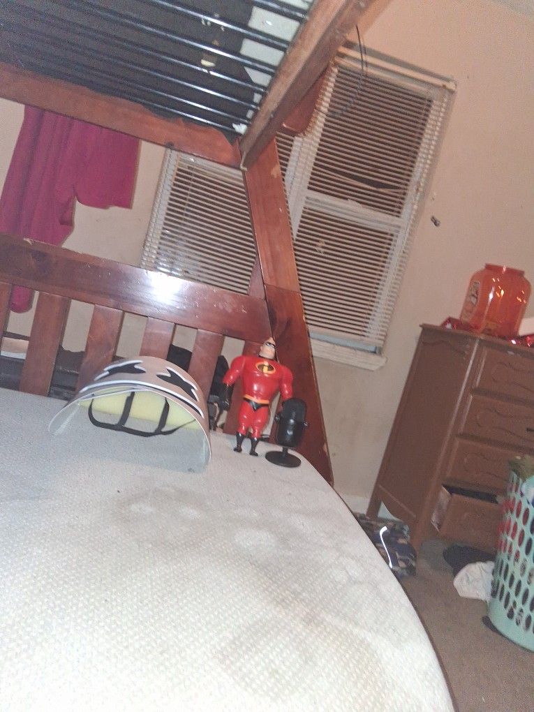 Audio mike mister incredible and marshmallow mask