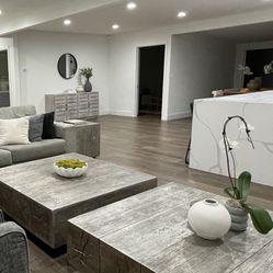 Z Gallery Coffee Tables/End table