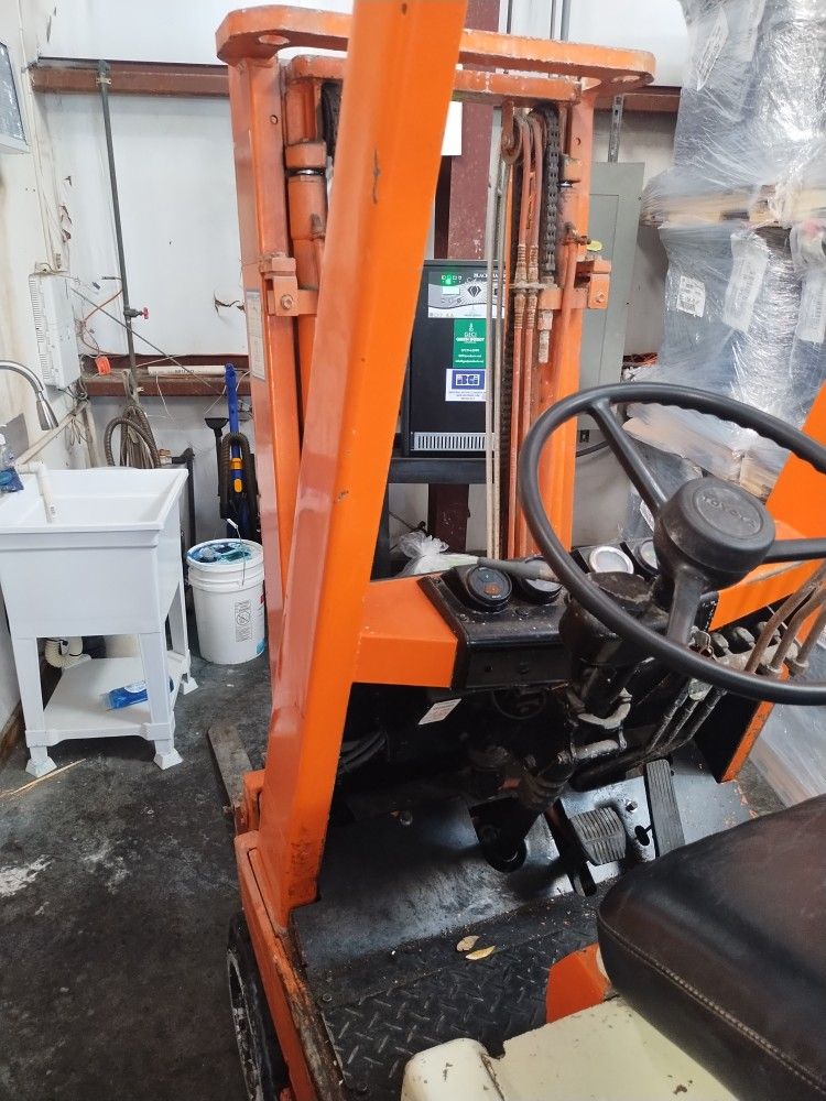 Electric Forklift