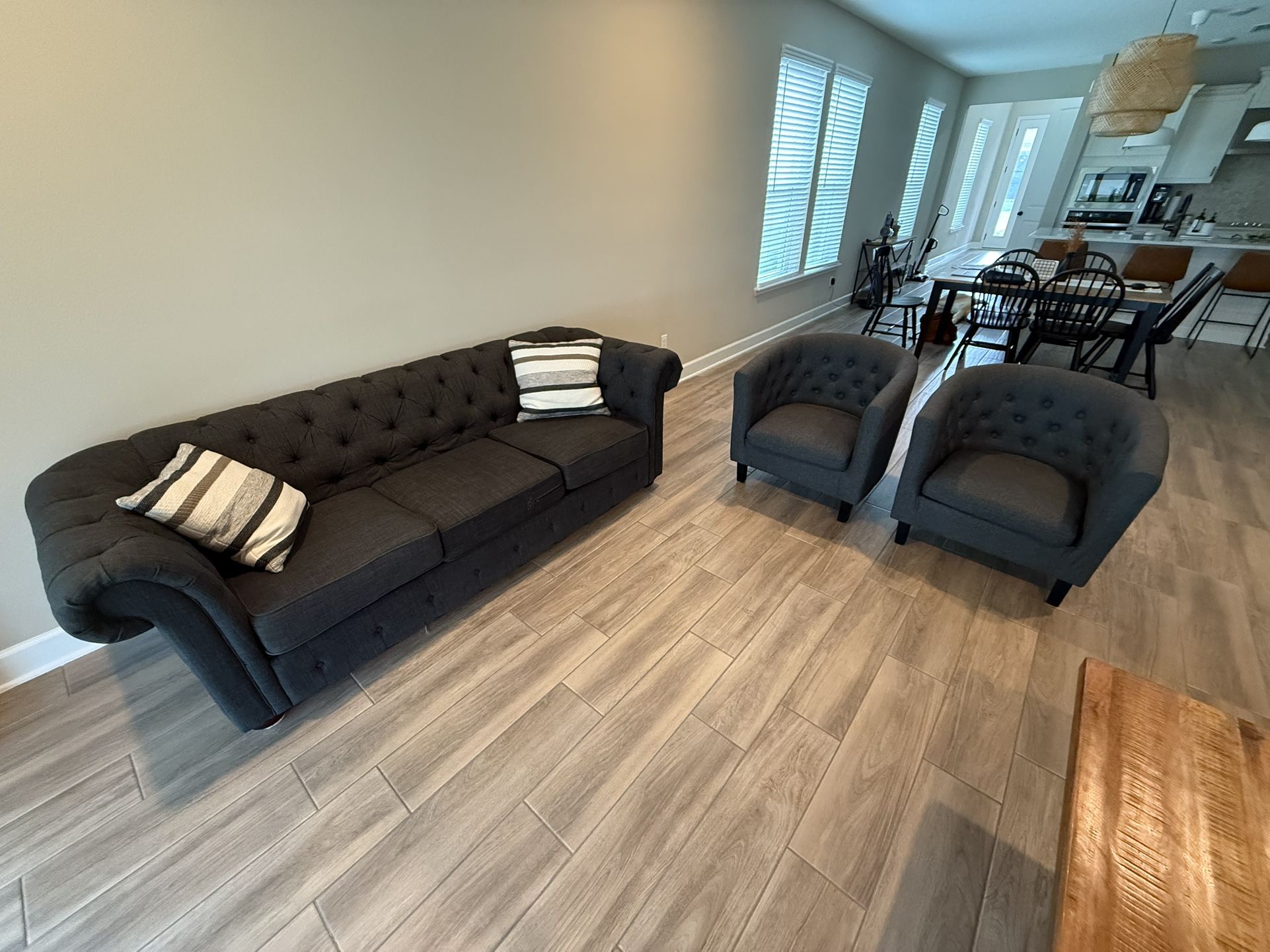 Couch & 2 Armchairs (2 Pillows Included)