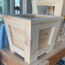 Handcrafted Slanted Pine Planter Box – Perfect for Your Front Yard!