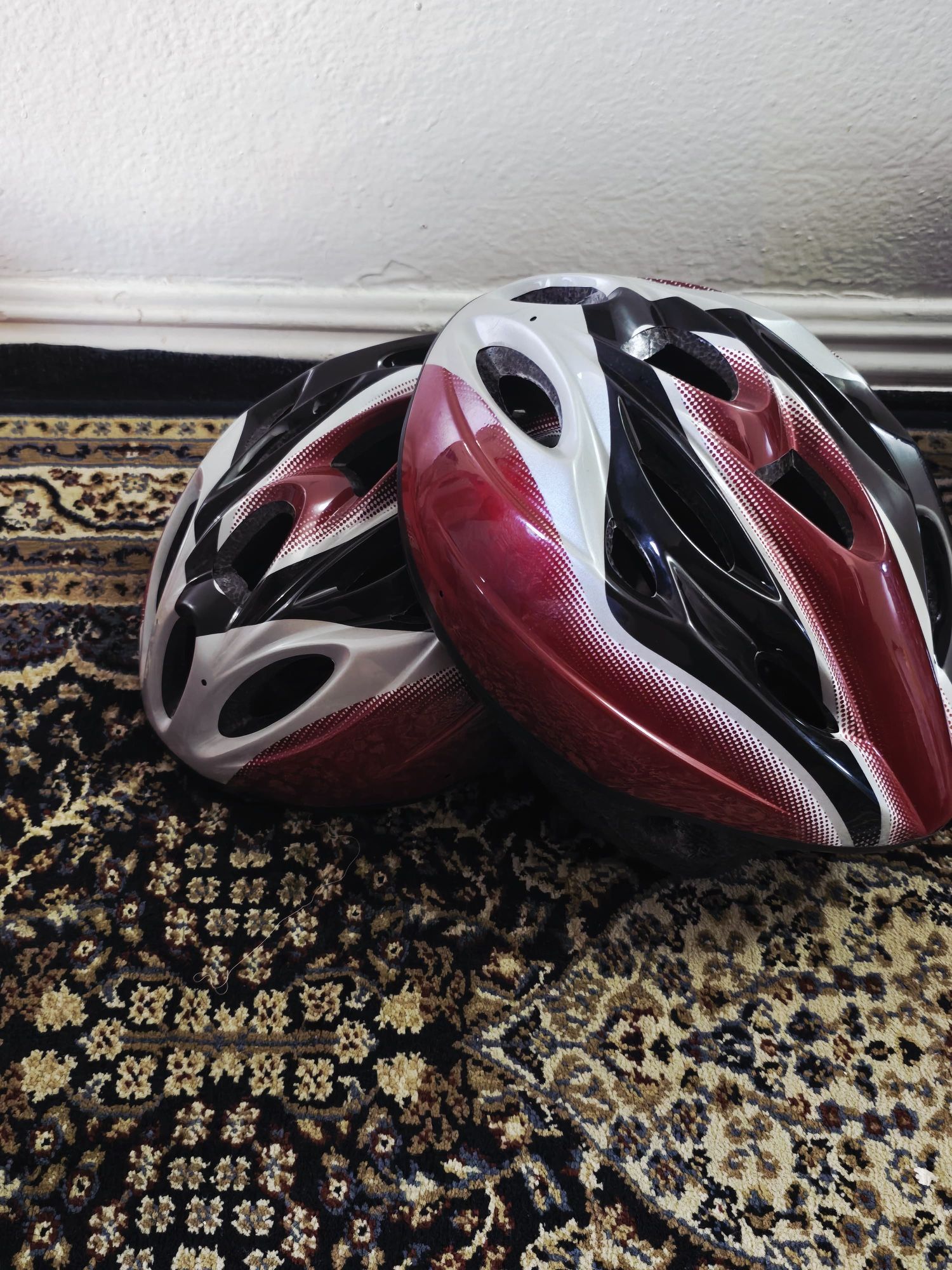 Fnyoxu Bike Helmet for Adult Men and Women,Ages 14 and Up with Suggested Fit 58 to 62cm/22.8 to 24.4Inch,Lightweight with Adjustable Side and Chin Str