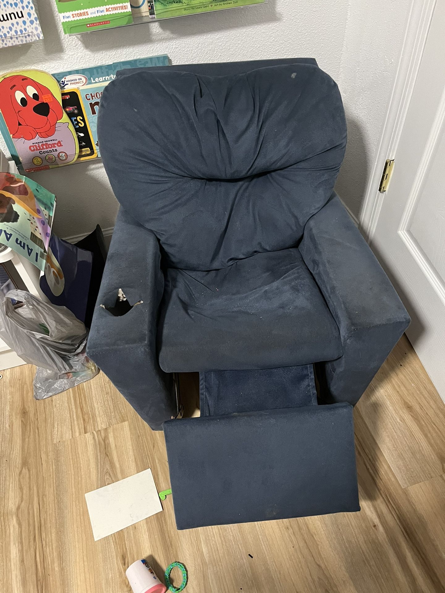 Recliner Chair 