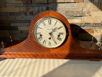 Mantel clock