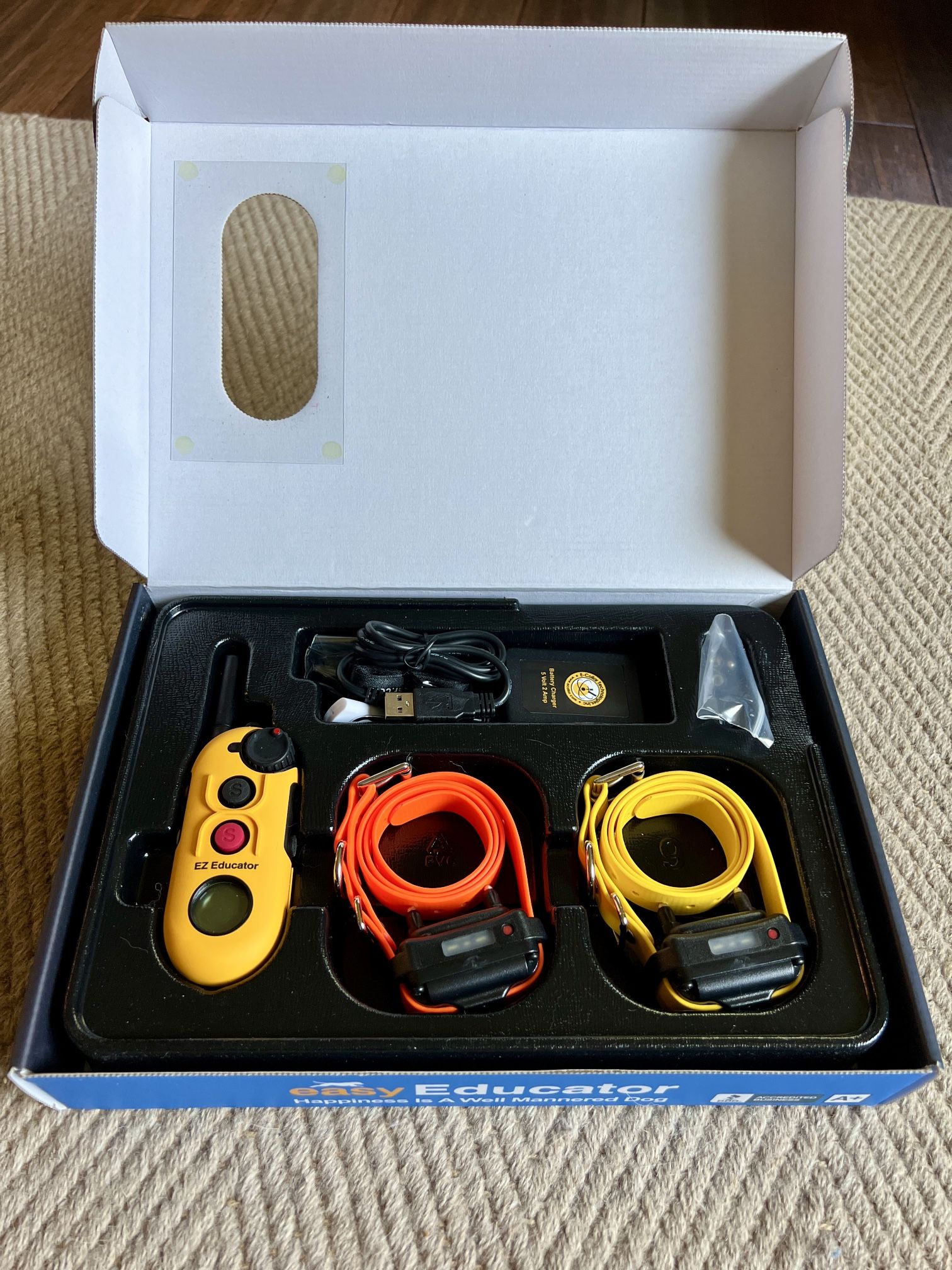 **NEW EASY EDUCATOR EZ-900, 4 DOG EXPANDABLE E-COLLAR TRAINING SYSTEM**