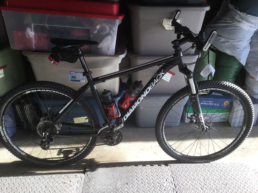 Mountain bike diamondback response xe 29