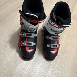Roces Idea Free Adjustable Ski Boots – Kids (Size 22.5–25.5)