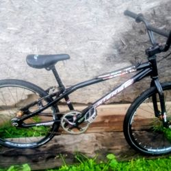 Junior XL INTENSE BMX BIKE. Excellent condition. 