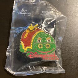 Disneyland Resort Electrical Parade I Light Up Pin