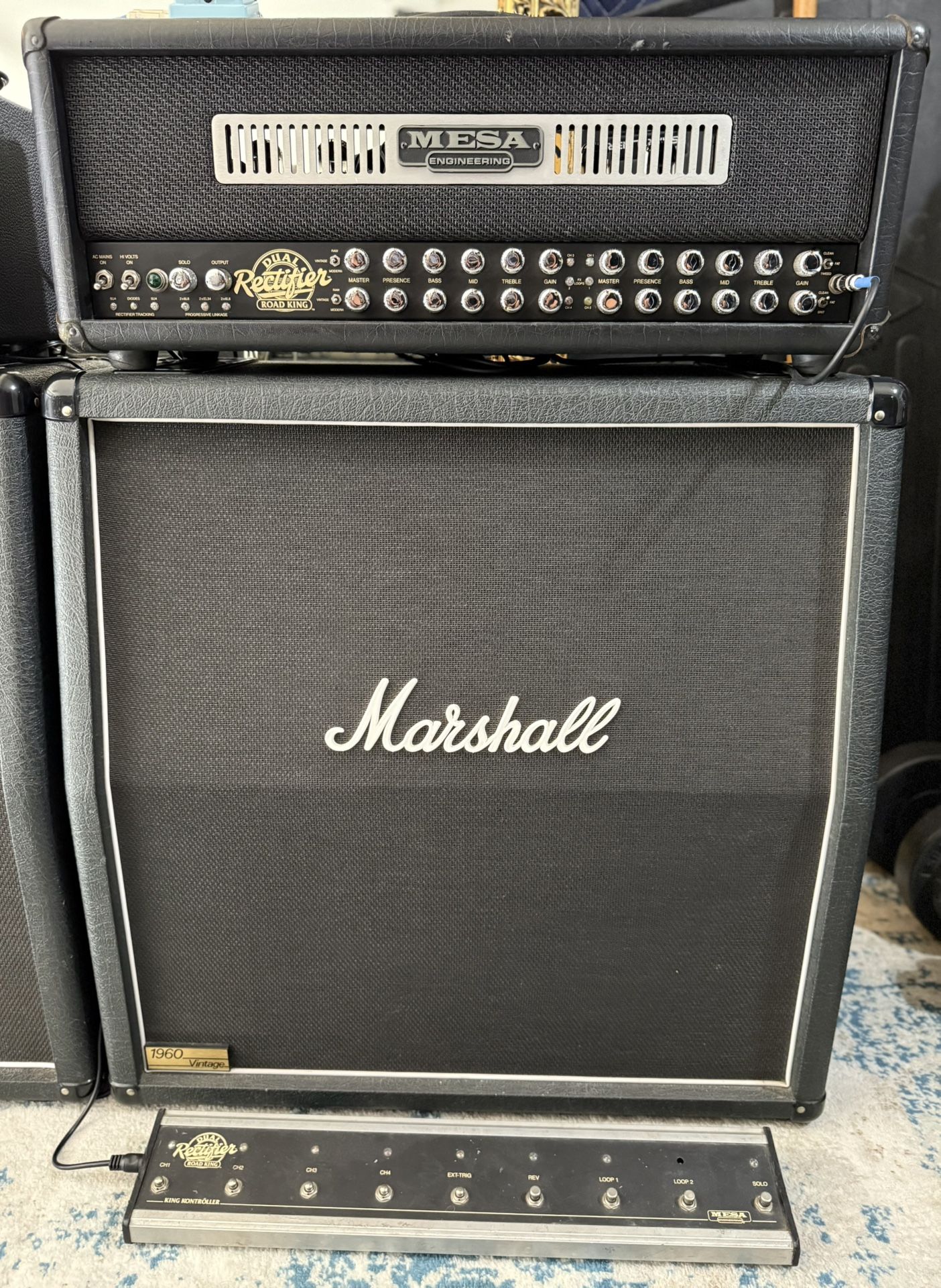 Mesa Boogie Road King V1 and Marshall 1960av 4x12