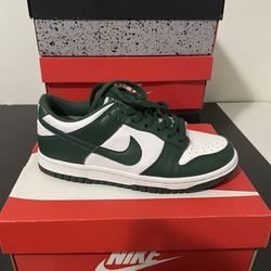 Michigan state spartan dunks sz12
