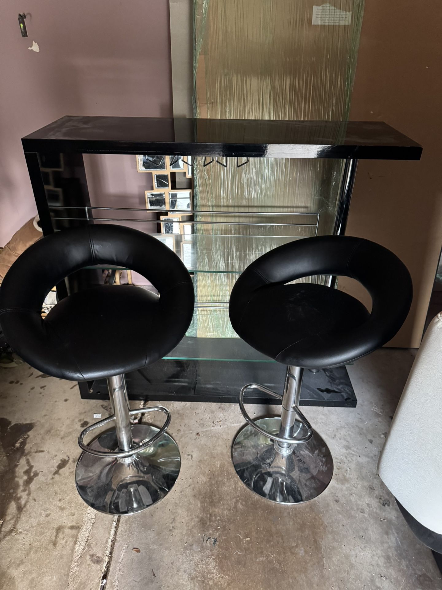 Bar With 2 Black Bar Stools