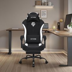 Black And White Gaming Chair With Footrest 