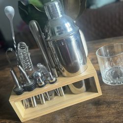 Cocktail Shaker Set Bartender Kit with Stand 