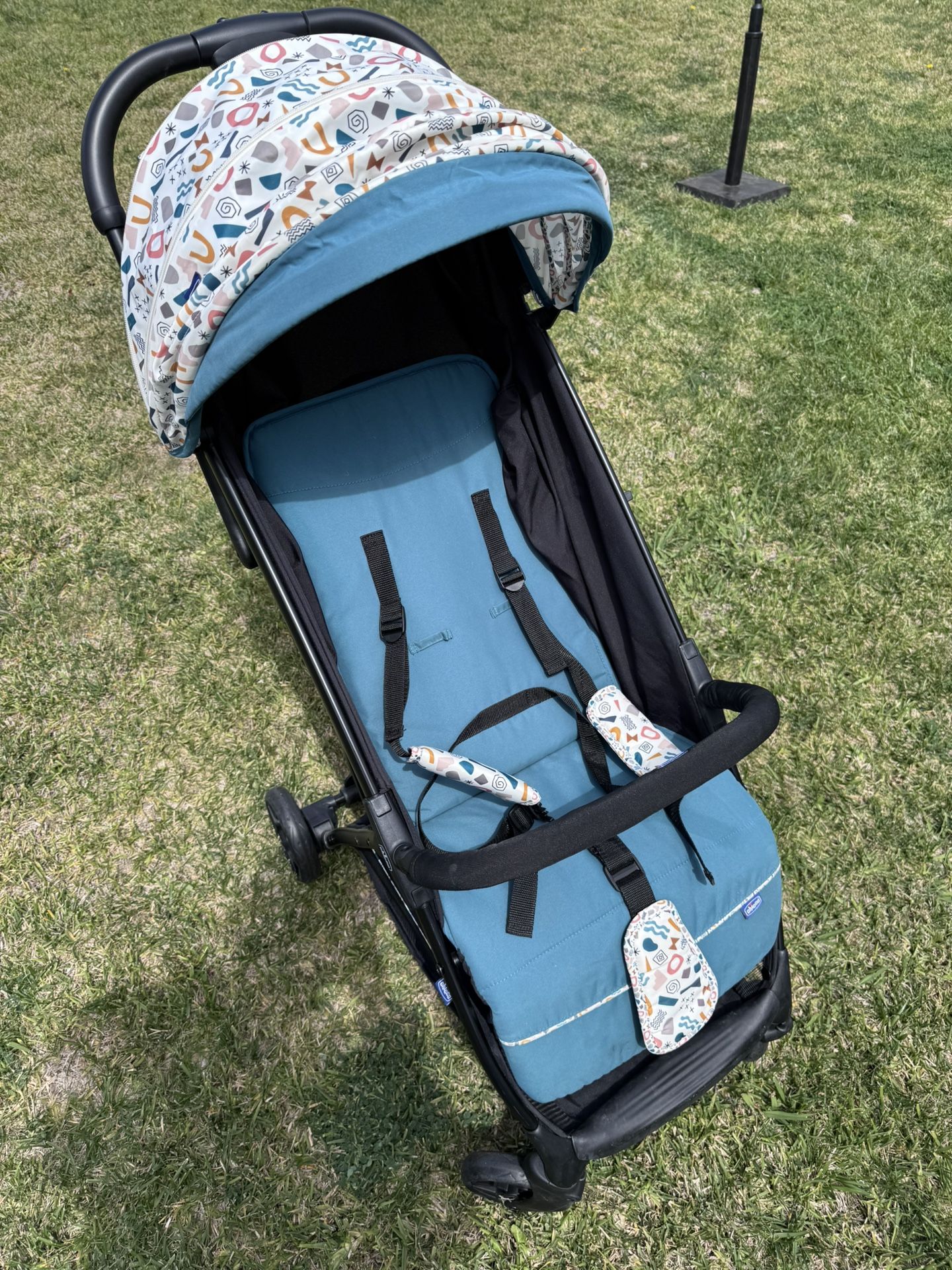 Chicco Bravo Lightweight Stroller