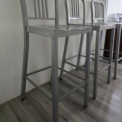 Set Of 3 Tall Metal Bar Stools 