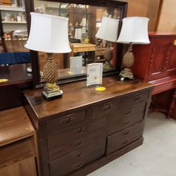 Dresser With Mirror 