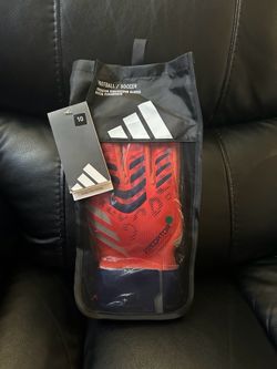 Soccer gloves