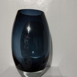 MIKASA CRYSTAL - GLASS VASE 13" H