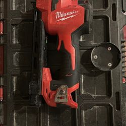 Milwaukee Wire Stapler 