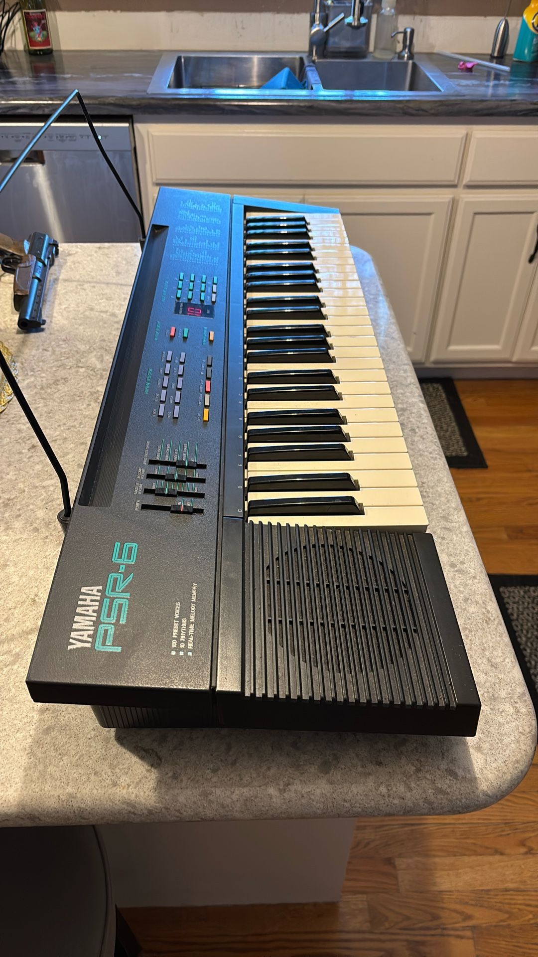 Yamaha PSR-6 Portable Keyboard
