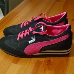 Vintage Excellent Condition Puma Black & Hot Pink Shoes Women's Size 10