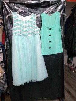 Sleeveless Girls Special Occasion Dress. XL 14 / 16.