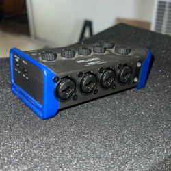Zoom AMS-44 Portable Audio Interface