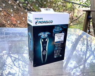 Philips Norelco Series 9000 Wet/Dry Electric Shaver and Trimmer