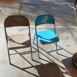 6 METAL CHAIRS