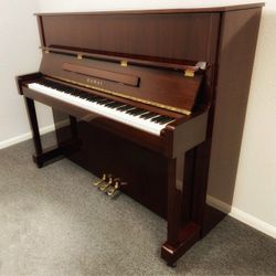 2000 Kawai “CX-5H” Studio Upright Piano delivery included.