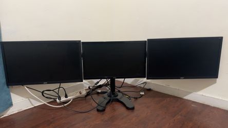 Acer 3 Monitors With Monitor 3 Piece Stand Arm
