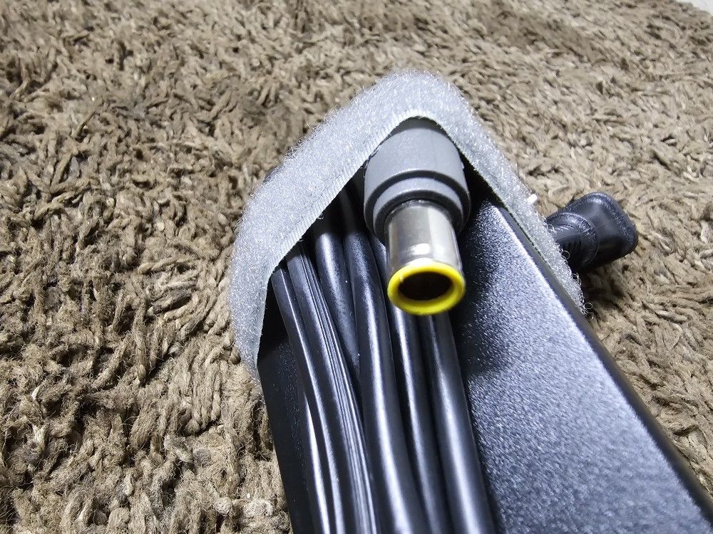 Lenovo Laptop Adapter 20