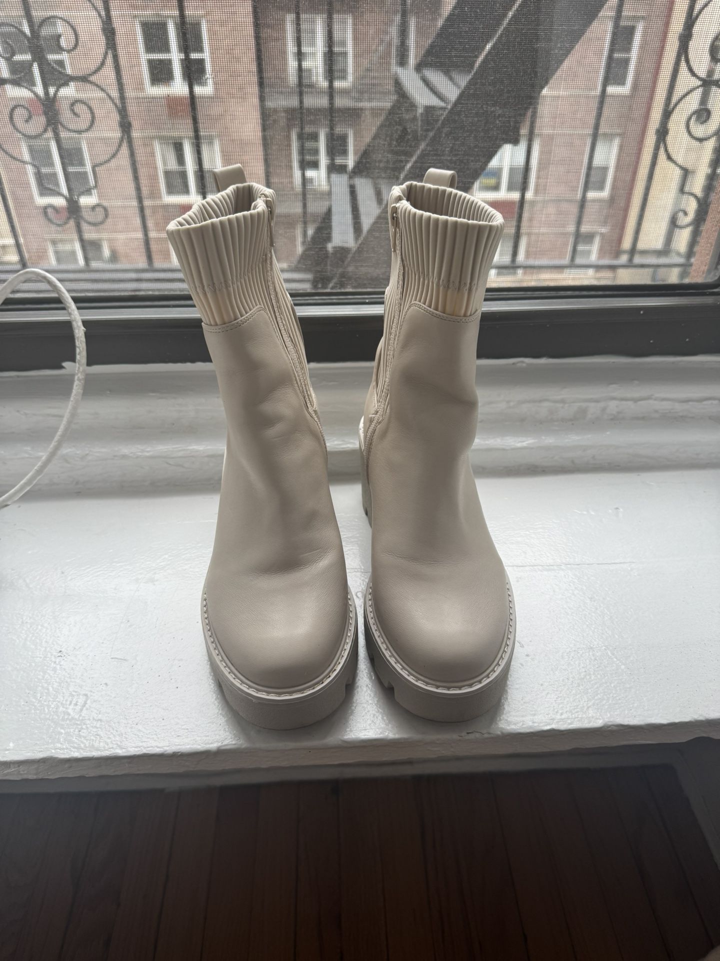 Bar III Boots - Size 9. Worn Twice!
