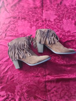 Fringe Boots sz 11