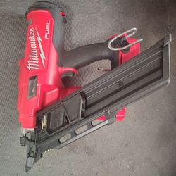 M18 FUEL 3-1/2 in. 18-Volt 30-Degree Lithium-Ion Brushless Cordless Framing Nailer (Tool-Only)