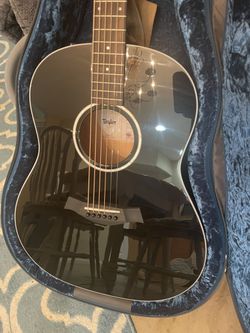 TAYLOR 217e Grand Pacific Acoustic Electric Guitar