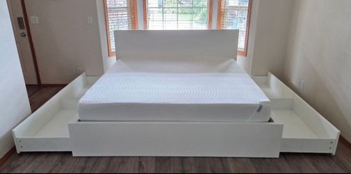 Newer King Ikea Malm Storage Bed Frame w/ 4 Drawers and Tuft & Needle Original Mattress