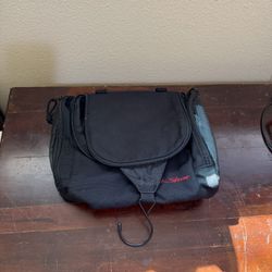 Rick Steves Toiletries Travel Kit Bag With Hanging Hook And Mirror