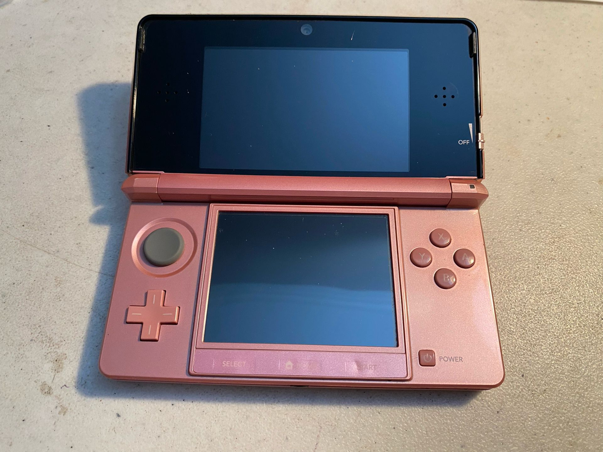 3ds Mod In Pink With Charger And 64 Gb SD Card