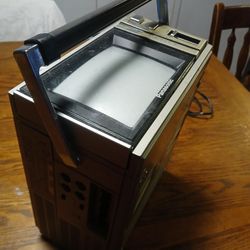 1985 Portable Tv