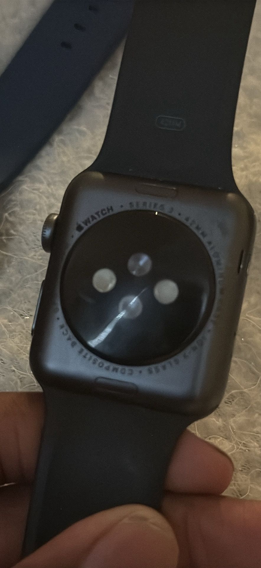 Apple Watch Series 3 Locked